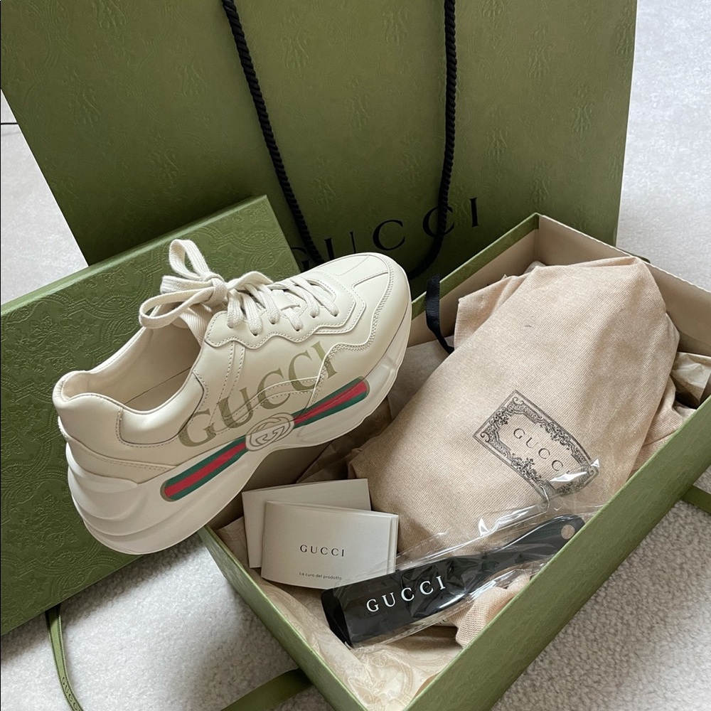 Gucci shoes sz36